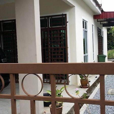 Cozy Homestay In Central Pokok Sena Extérieur photo